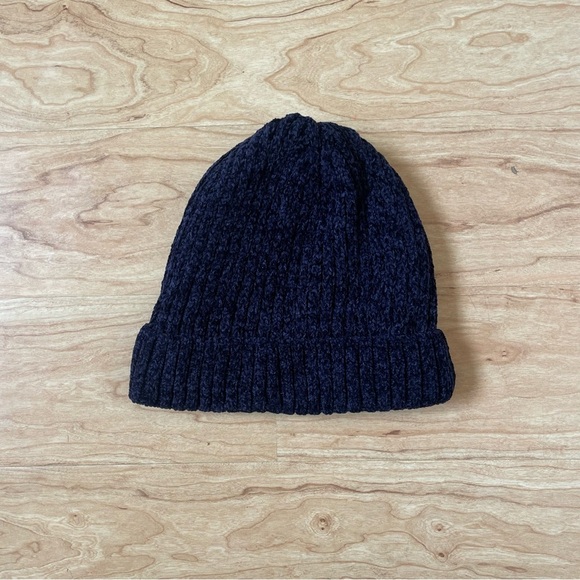 The Winter Brand Navy Blue 100% Chenille Beanie - Picture 3 of 5